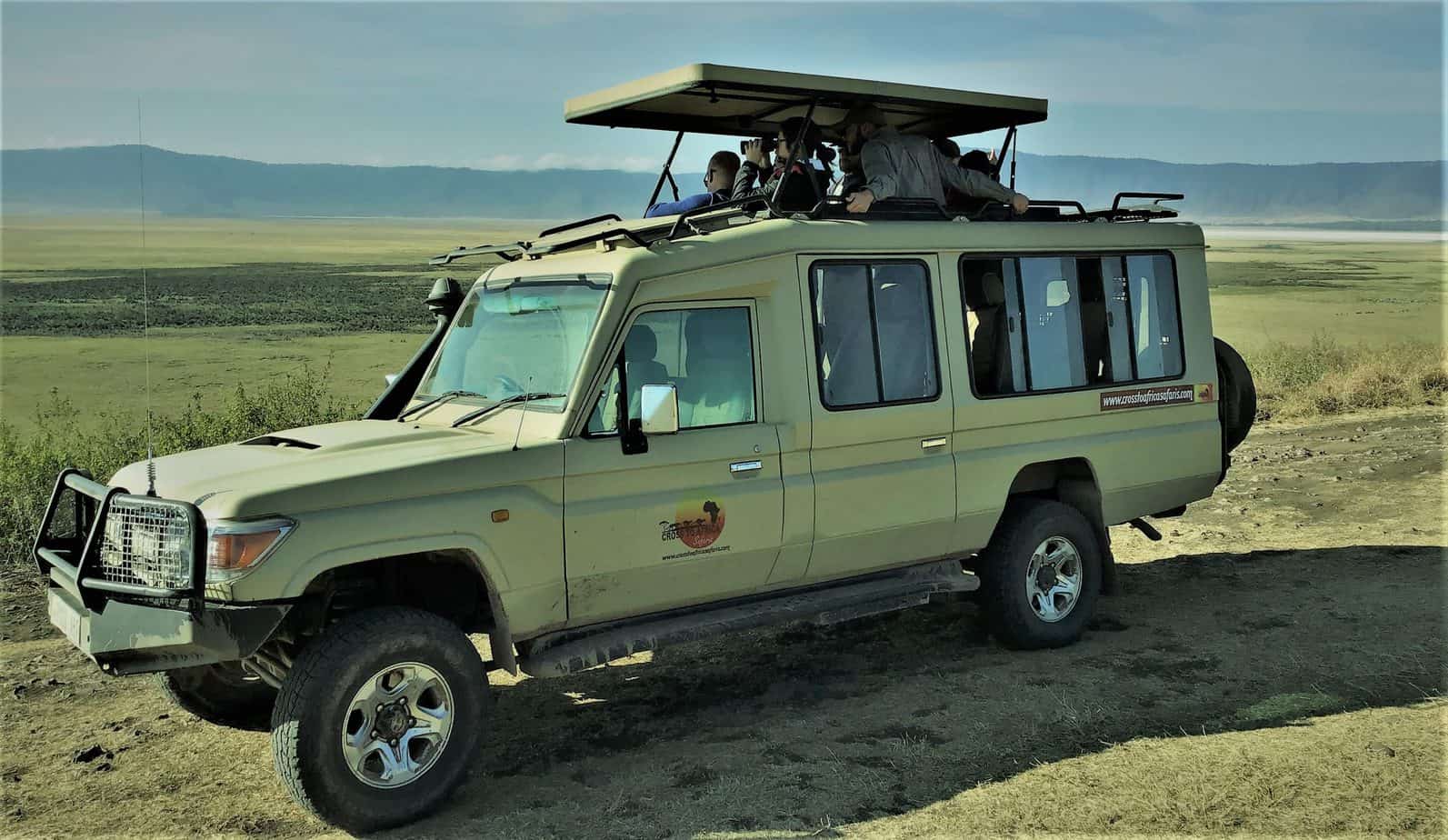 tourist car tanzania